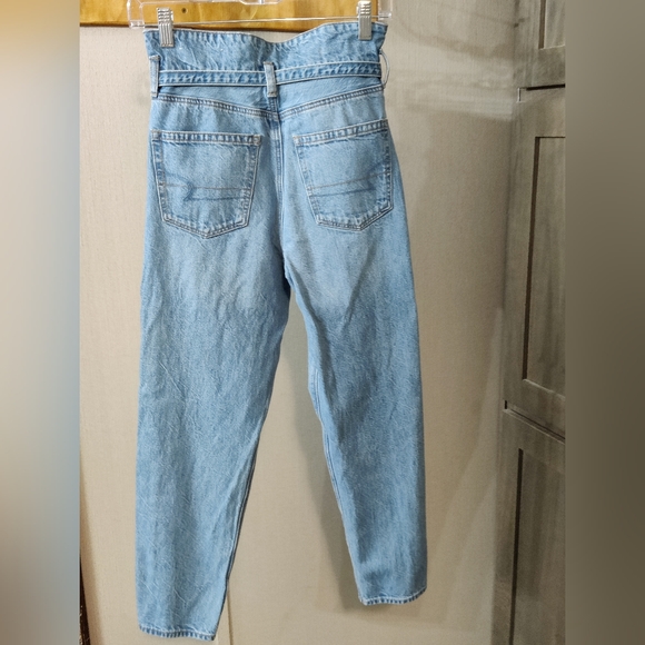 #### American Eagle Mom Paper Bag Jeans(US OO SHORT) - Picture 2 of 5